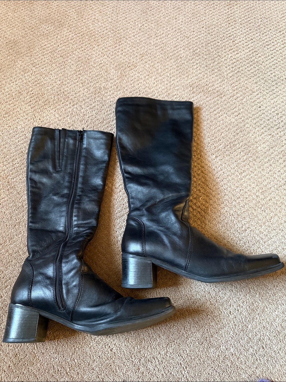 La Canadienne Black Leather Mid-Calf Block Heel Boots - Women's